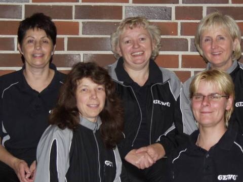 Gudrun    Martina    Petra    Marlies    und  Brigitte (v.r.)